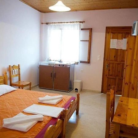 Geroulis Stefanos Studios Βασιλική Εξωτερικό φωτογραφία